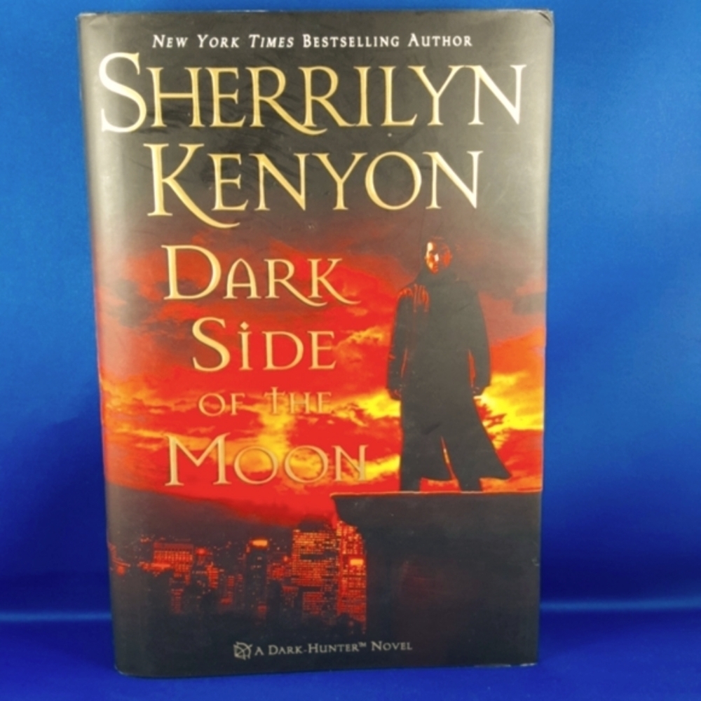2/$20💥 DARK SIDE OF THE MOON Sherrilyn Kenyon Dark-Hunter, c.2006